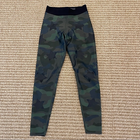 Ultracor Ultra Silk Knockout Legging in Army Green Matte Small - Picture 3 of 7